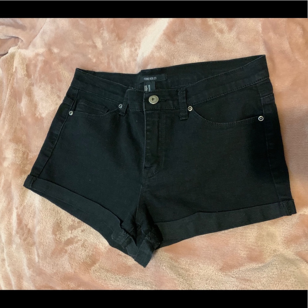Black shorts. Size 29. From Forever21.